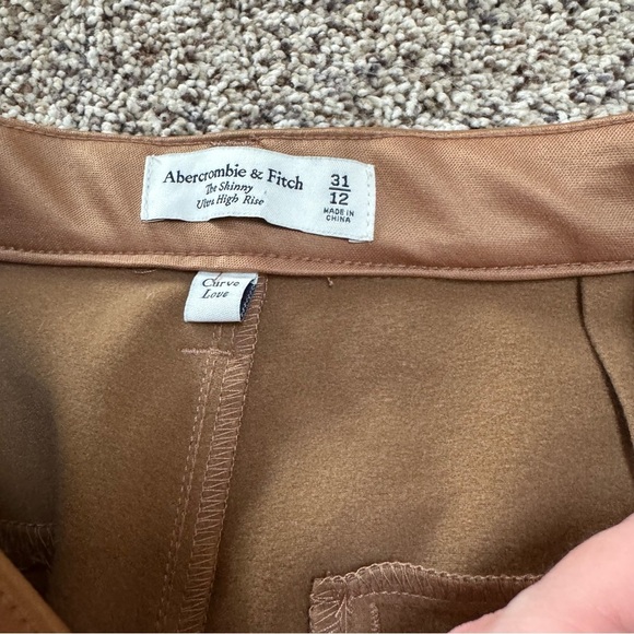 Abercrombie & Fitch Vegan Leather The Skinny Ultra High Split Hem Rise Pants - Picture 6 of 7